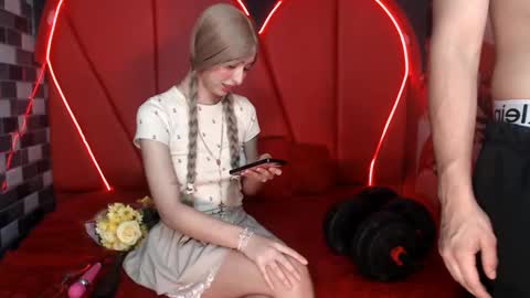 MIA LIZ AND SAM online show from 09.22.25