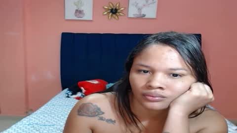 Snapshot of couple_sexy8 chatting on 12.20.25 SOPHIE Y CAMILO online show from 12.20.25