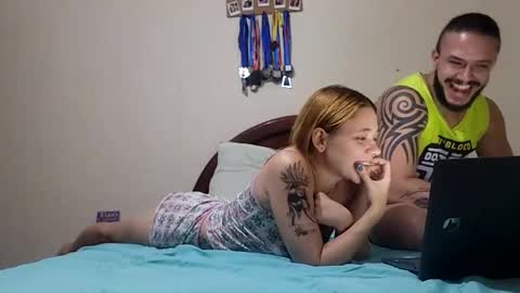 Snapshot of couplehot1515 chatting on 03.05.25 couplehot1515 online show from 03.05.25