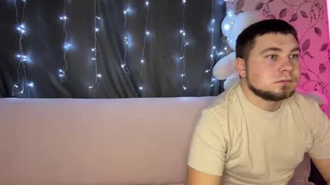 Snapshot of coupleinspire chatting on 12.03.25 Emily Ryan online show from 12.03.25