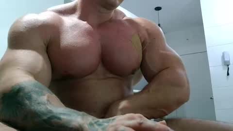 couplemuscle40 online show from 10.06.25