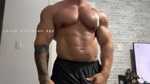couplemuscle40 online show from 12.01.25
