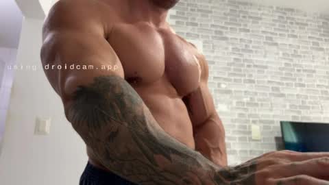couplemuscle40 online show from 05.07.26