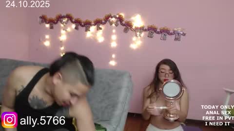 Snapshot of coupleperv666 chatting on 10.24.25 COUPLE PERV online show from 10.24.25