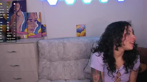 Snapshot of couplevibes_ chatting on 06.03.26 Emily Andy online show from 06.03.26