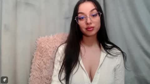 Courtney online show from 02.05.26