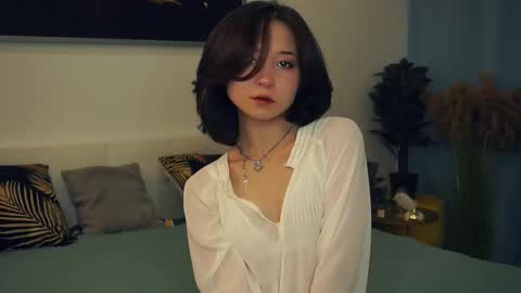 Yui online show from 02.25.25