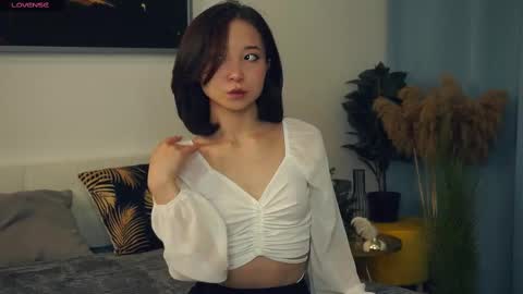 Yui online show from 03.06.25