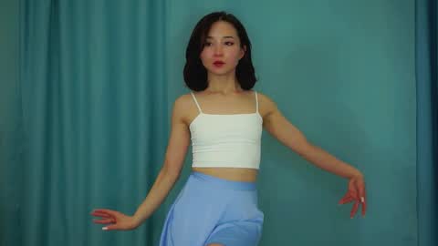 Yui online show from 03.11.25