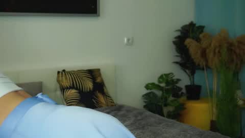 Yui online show from 03.11.25