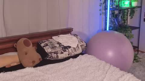 Yuna online show from 12.14.25