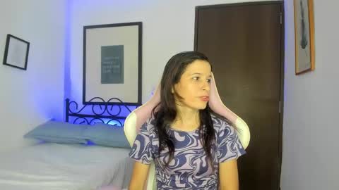 Snapshot of cowmarce chatting on 03.10.25 Marce  Online 1pm - 7pm gmt-5 online show from 03.10.25