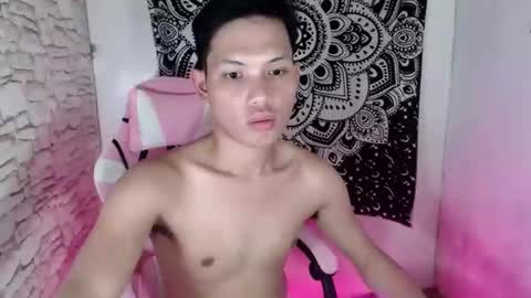 Snapshot of coxckydale chatting on 10.29.25 coxckydale online show from 10.29.25