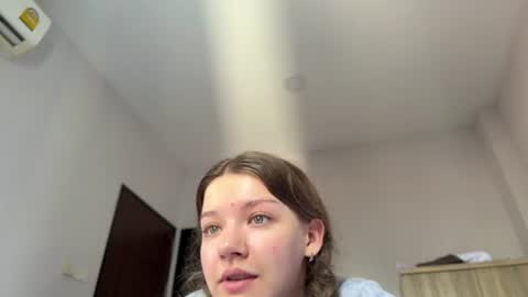 Snapshot of coyness_geneva chatting on 01.23.25 Geneva online show from 01.23.25