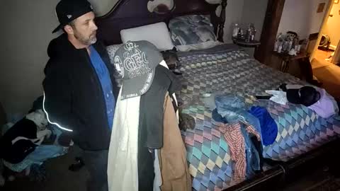 Back Woods Couple online show from 02.23.26