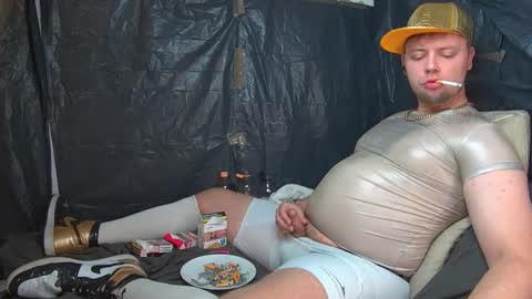 Snapshot of cravingboy chatting on 11.07.25 robin online show from 11.07.25