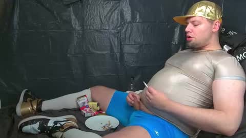 Snapshot of cravingboy chatting on 11.13.25 robin online show from 11.13.25