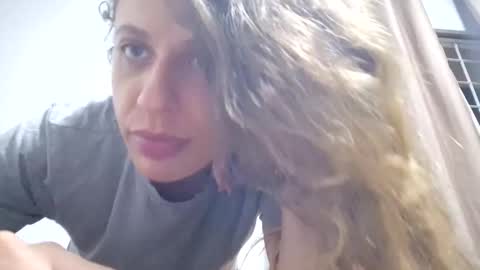 Snapshot of cravingustwoo chatting on 10.19.25 cravingustwoo online show from 10.19.25