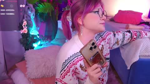 Snapshot of crazy__wine chatting on 12.26.24 Sonya online show from 12.26.24