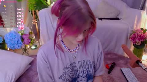 Snapshot of crazy__wine chatting on 02.14.25 Sonya online show from 02.14.25