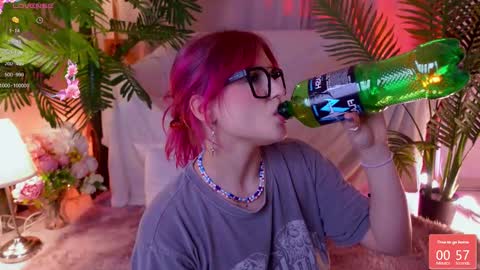 Snapshot of crazy__wine chatting on 02.20.25 Sonya online show from 02.20.25
