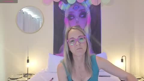 Stacy 2pm to 6pm mon-fri 3 CAT online show from 03.04.26