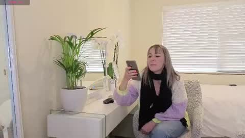 Stacy 2pm to 6pm mon-fri 3 CAT online show from 06.15.26