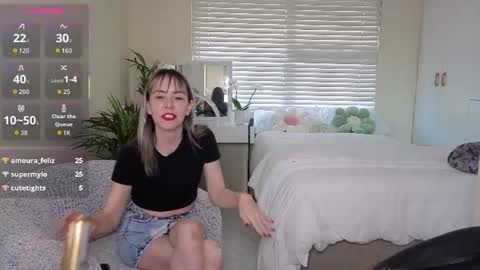 Stacy 2pm to 6pm mon-fri 3 CAT online show from 07.06.26