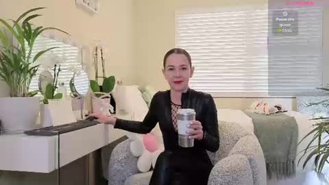 Stacy 2pm to 6pm mon-fri 3 CAT online show from 07.20.26