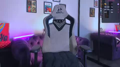 Snapshot of crazy_baby69 chatting on 09.17.25    online show from 09.17.25