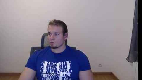 Snapshot of crazyangel8 chatting on 12.19.24 crazyangel8 online show from 12.19.24