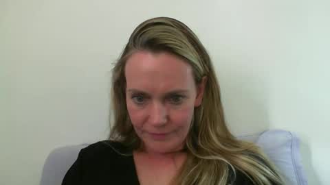 Anny online show from 01.13.25