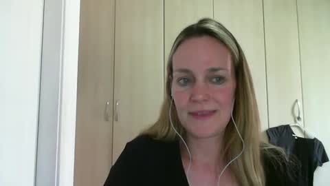 Anny online show from 01.13.25