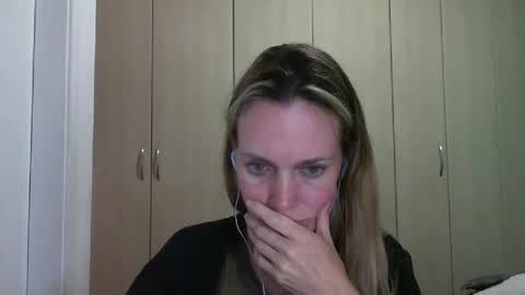 Anny online show from 01.16.25