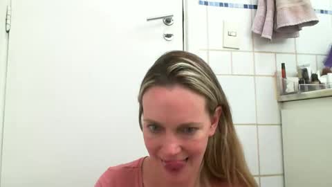 Anny online show from 01.23.25