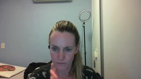 Anny online show from 11.08.25