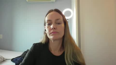 Anny online show from 11.13.25