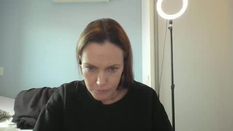 Anny online show from 11.25.25