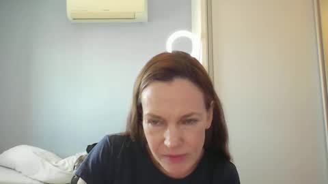 Anny online show from 11.26.25