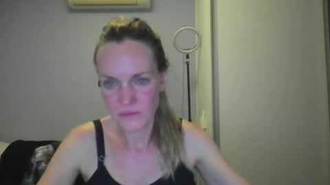 Anny online show from 12.01.25