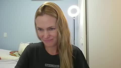 Anny online show from 04.22.26