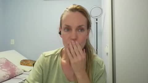 Anny online show from 04.24.26