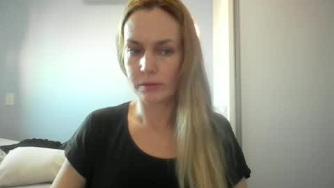Snapshot of crazyanny chatting on 07.02.26 Anny online show from 07.02.26