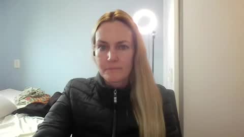 Snapshot of crazyanny chatting on 07.24.26 Anny online show from 07.24.26
