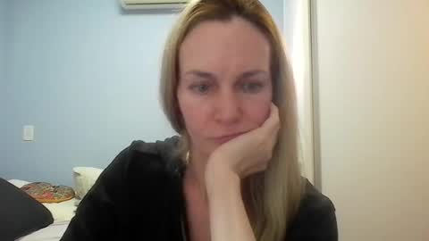 Snapshot of crazyanny chatting on 07.31.26 Anny online show from 07.31.26