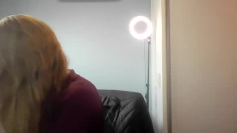 Snapshot of crazyanny chatting on 08.03.26 Anny online show from 08.03.26