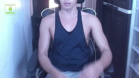 Snapshot of crazyasiancum chatting on 11.22.25 Zion online show from 11.22.25