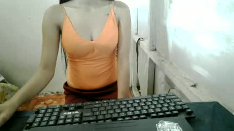 Snapshot of crazychicks4u chatting on 07.05.26 crazychicks4u online show from 07.05.26