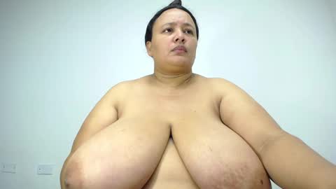 Snapshot of crazyonme chatting on 02.20.26 diosalinda online show from 02.20.26