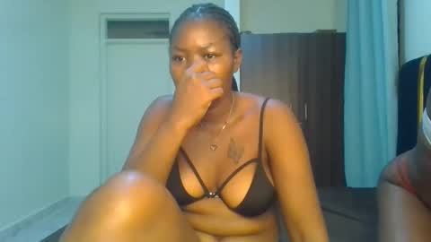 creamy_pie1 online show from 05.07.26